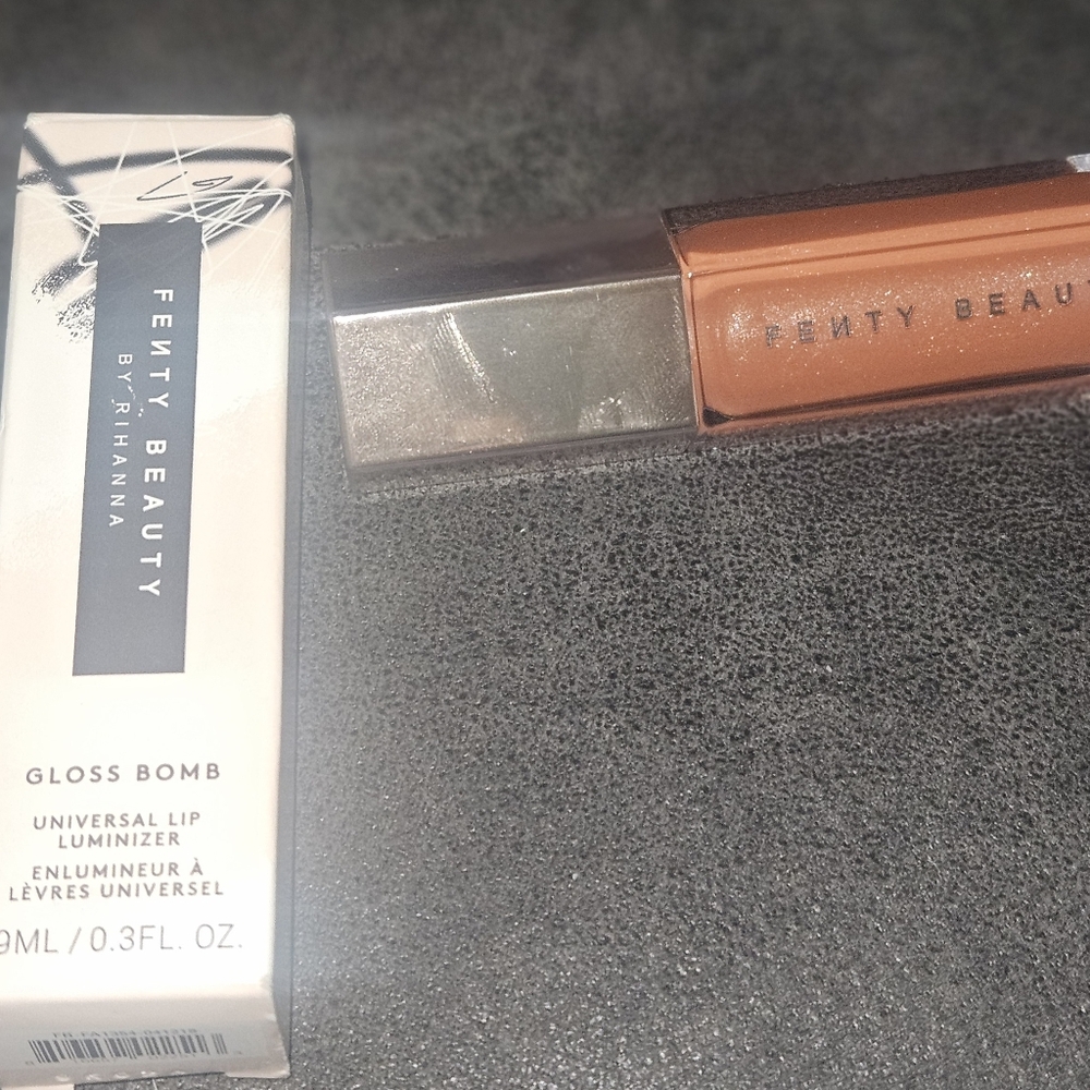 Fenty Beauty gloss bomb fenty glow FULL SIZE NEW!